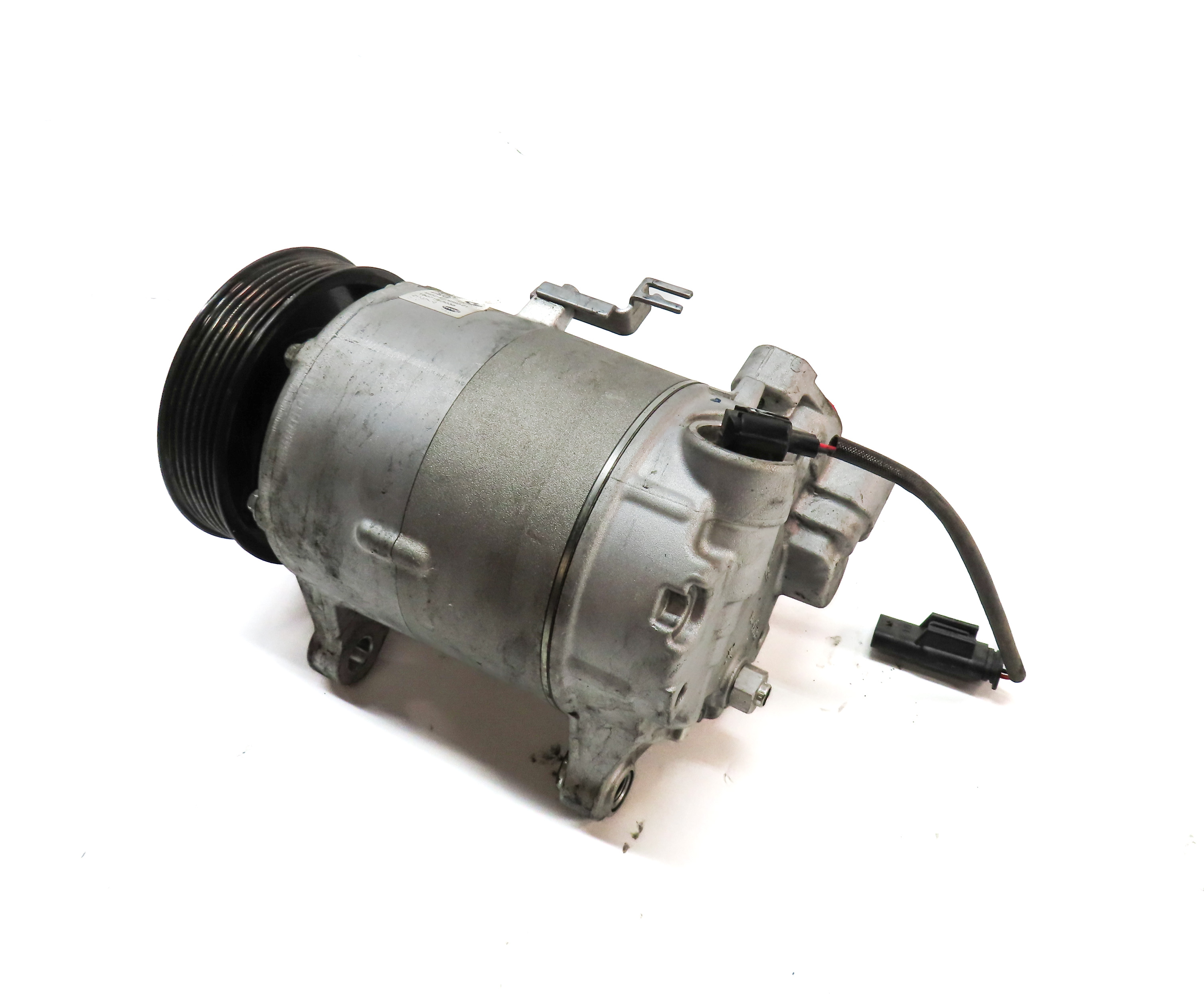 16-19 BMW X1 X2 COUNTRYMAN F48 F39 AIR CONDITIONING AC COMPRESSOR — exact item pictured